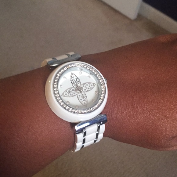 Watch - Picture 5 of 7